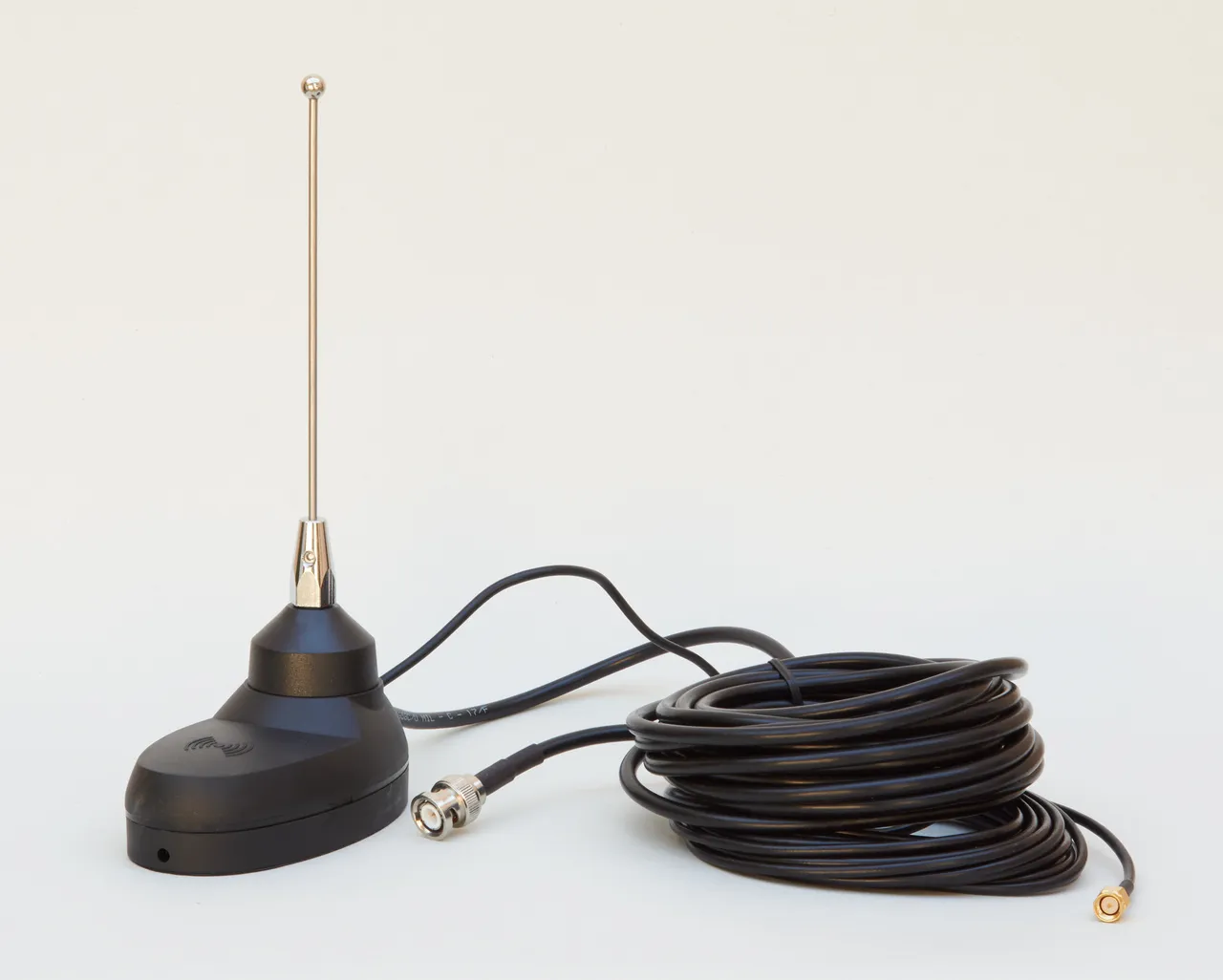 移动 VHF 或 UHF + GPS 天线，配有支架、电缆和连接器 — 图片 2
