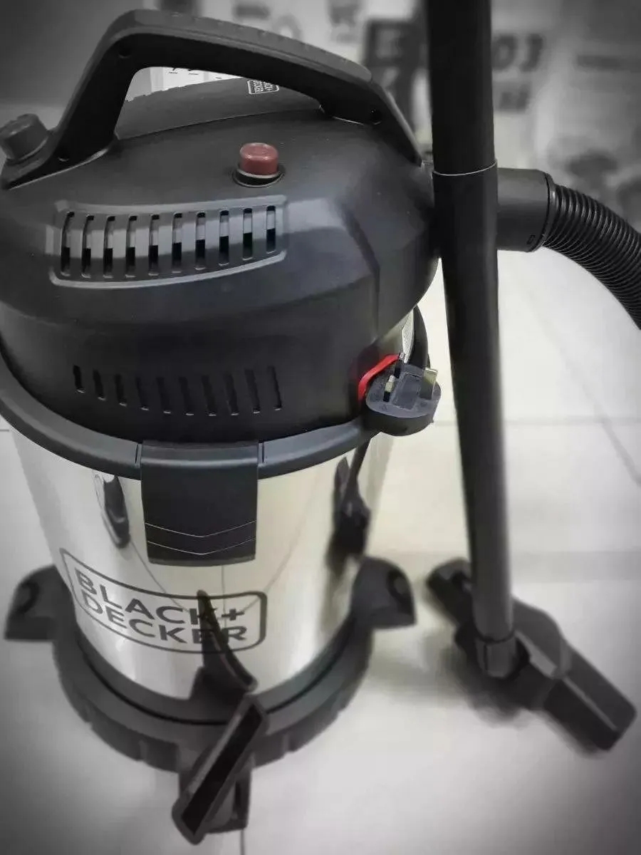 Professional vacuum cleaner from BLACK DECKER for 30 liters — photo 5