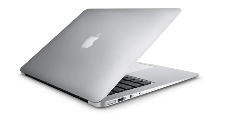 2025 年的 Macbook — 图片 2