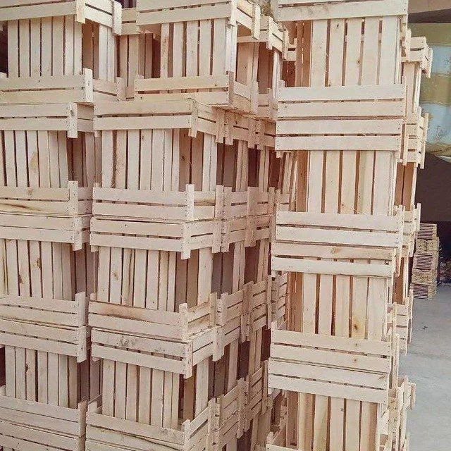 Wooden shipping crate — photo 2