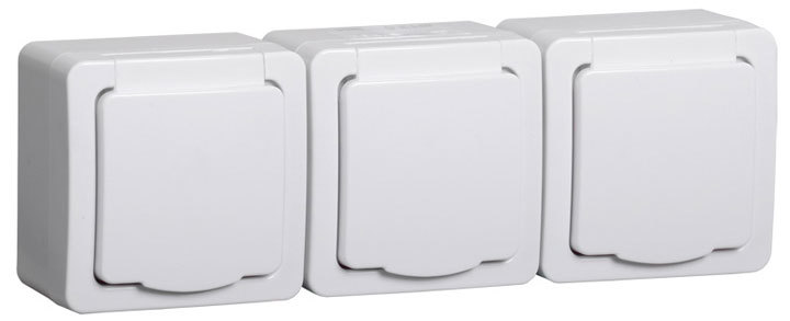 带接地三孔插座 HERMES PLUS ERMP32-K01-16-54-EC IEK